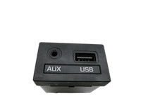 Hyundai I10 IA 13-16 USB AUX Buchse Anschluss Hyundai I10 IA 13-16 30.12.2015 96120-B9000 IAMC1505080112F gebraucht Vorschau 1