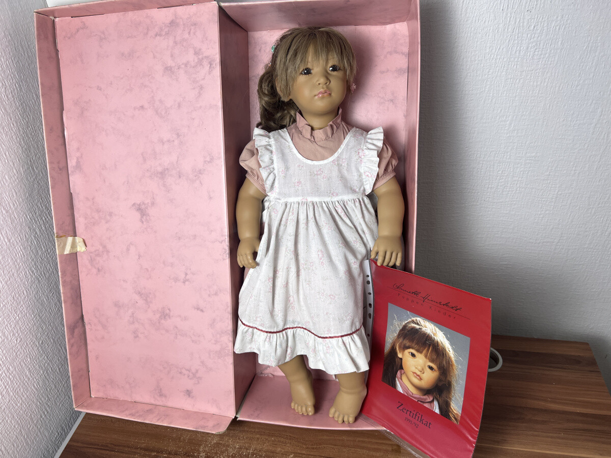 アネッテドールNeblina Dool