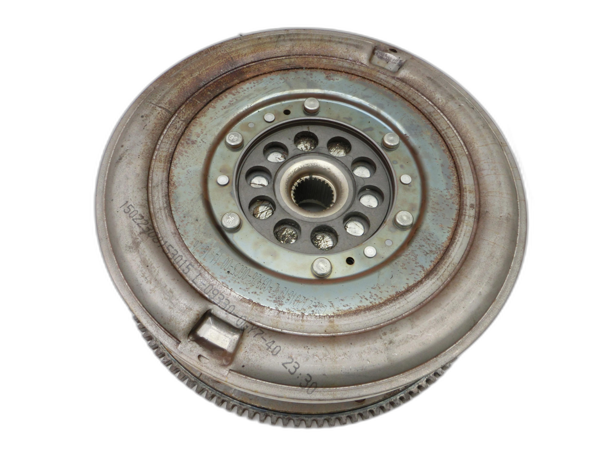 Audi A4 8K B8 QU 11-15 TDI 2,0 140KW CNHA Schwungscheibe Schwungrad  - Bild 1