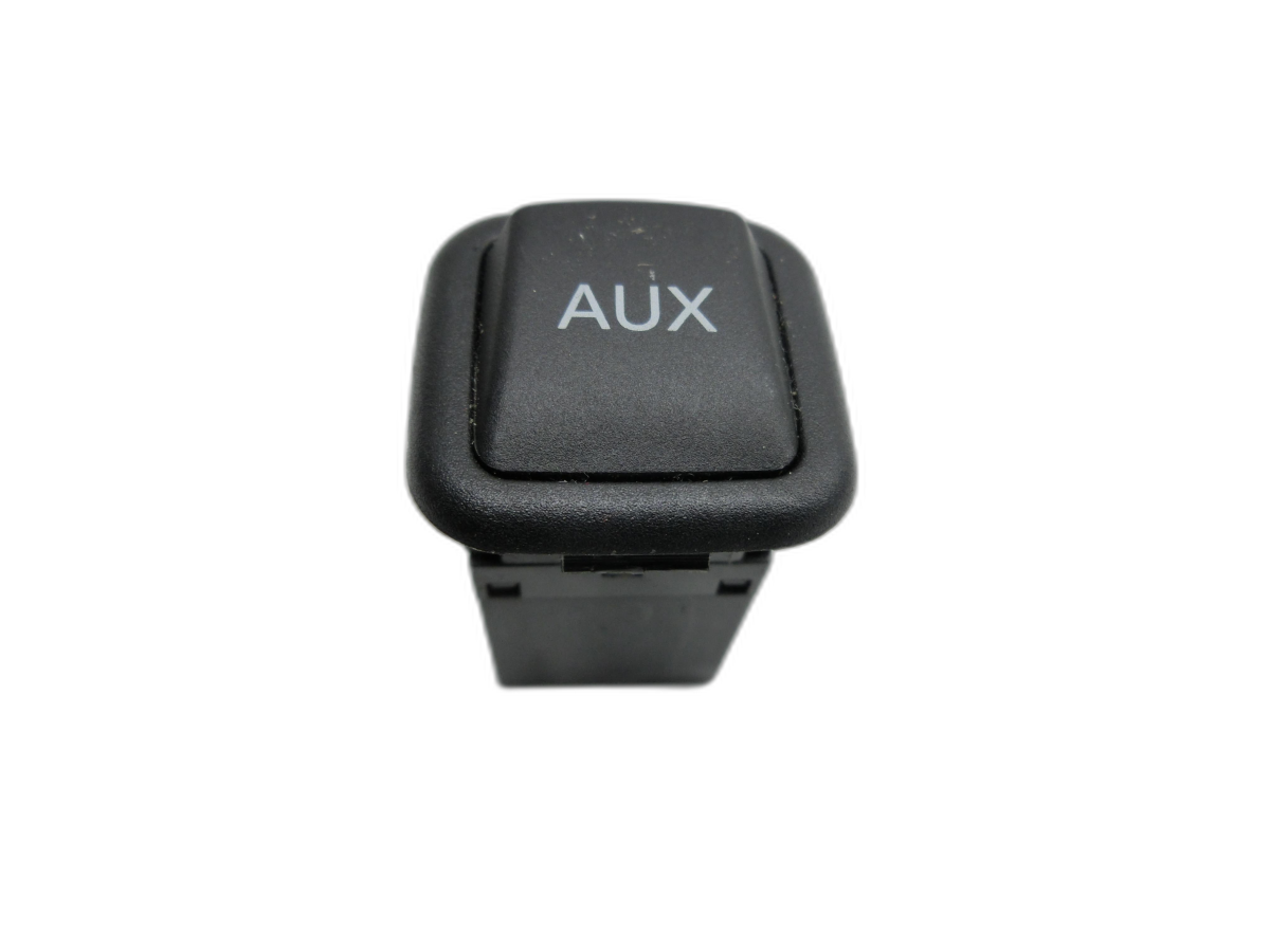 Seat Exeo ST 09-13 AUX Buchse Anschluss  - Bild 1
