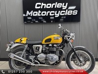 2005 Triumph Thruxton 865cc twin in Yellow with 14220 miles, great retro styl...