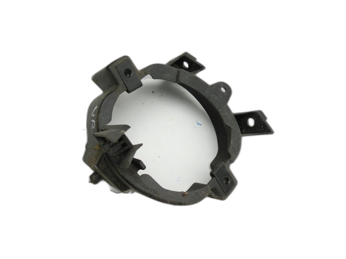 Nissan Qashqai J10 07-10 2,0 110KW Halterung Aufnahme für Nebelscheinwerfer Rechts Vorne  - Bild 1