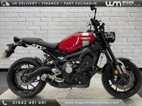YAMAHA XSR900