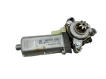 servomoteur_pour_Réglage_du_siège_en_hauteur_gauche_avant_Lim_Mercedes_C200_W204_07-11