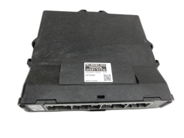 Toyota Prius W3 III 09-12 Steuergerät ECU Modul SG Power Management Control Toyota Prius W3 III 09-12 01.10.2011... Bild 1