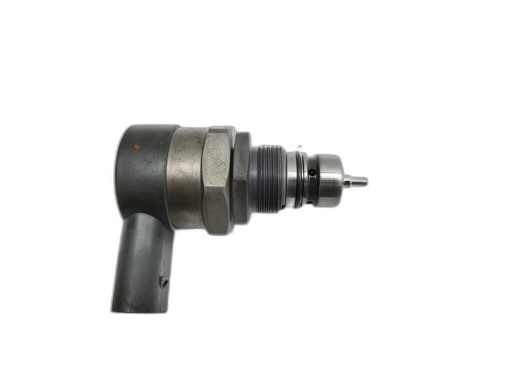 BMW X5 F15 13-18 3,0d 190KW Railsensor Drucksensor Druckregelventil  - Bild 1