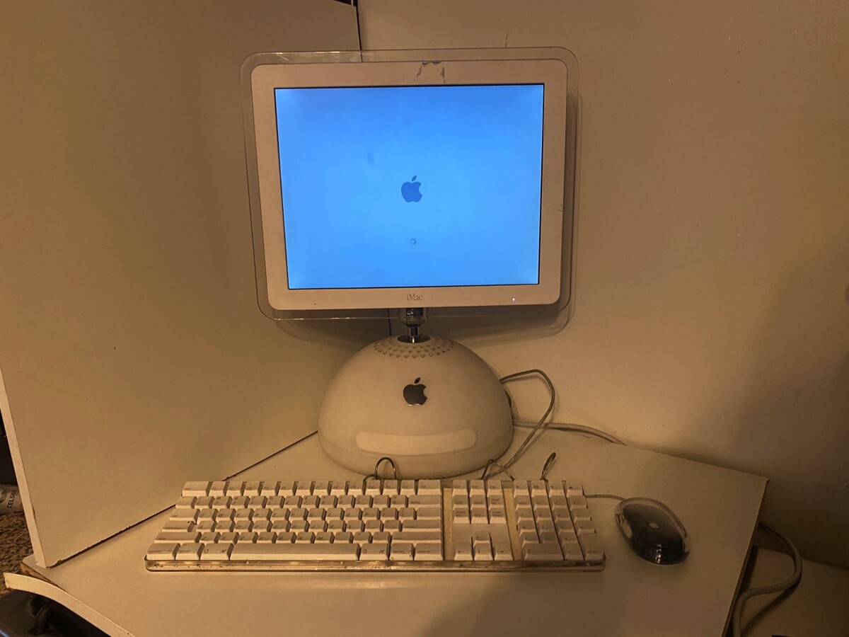 Working Vintage iMac G4 700 MHz 15