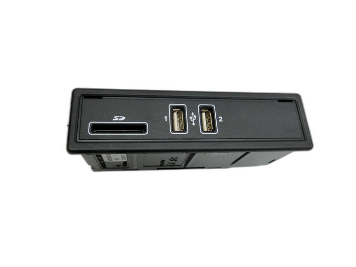 Mercedes X-Kl 470 X220d 17-20 USB Card Multimedia Anschluss Reader Mercedes X-Kl 470 X220d 17-20 27.10.2017... Bild 1