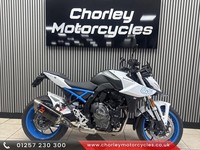 2024 Suzuki GSX 800 s Rqm3 in glass White with 5400 miles Immaculate