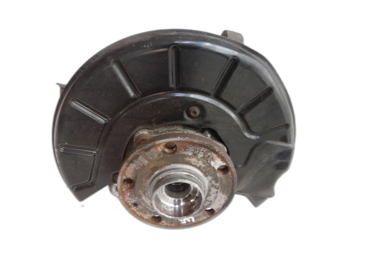 VW Passat 3C B7 10-15 TDI 2,0 103KW Achsschenkel Radnabe Links Vorne  - Bild 1