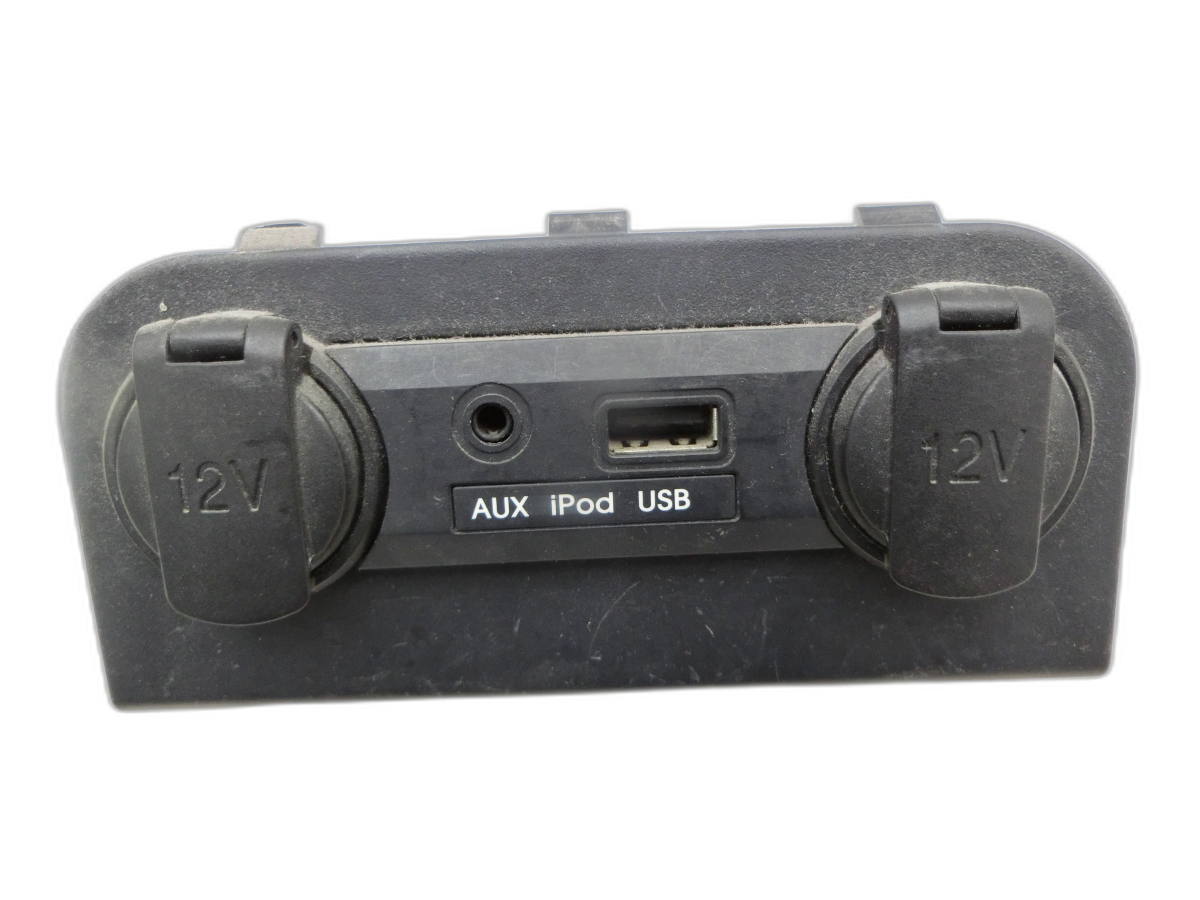 Kia Rio III UB 11-15 USB AUX Buchse Anschluss 2x 12V Steckdose  - Bild 1