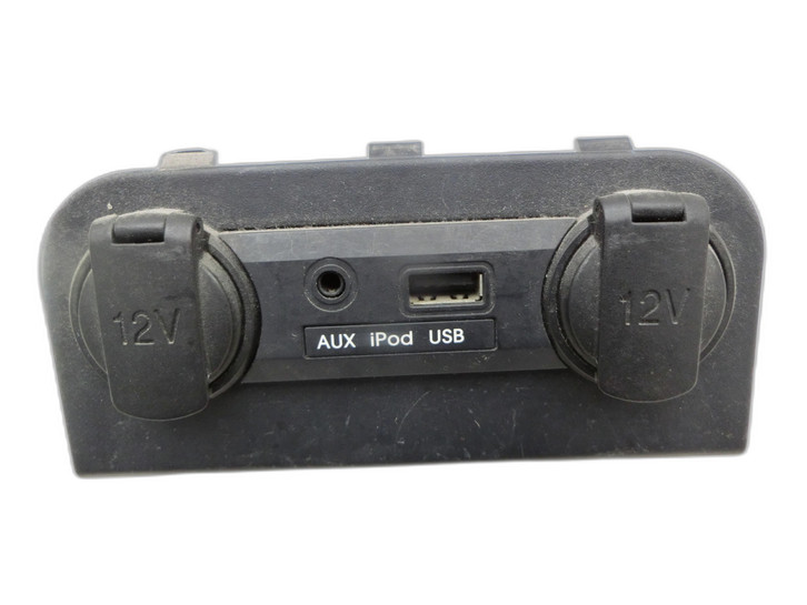 Kia Rio III UB 11-15 USB AUX Buchse Anschluss 2x 12V Steckdose  - Bild 1