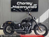 Harley Davidson STREET BOB FXXB 1745 with 347 miles chopper cruiser bobber