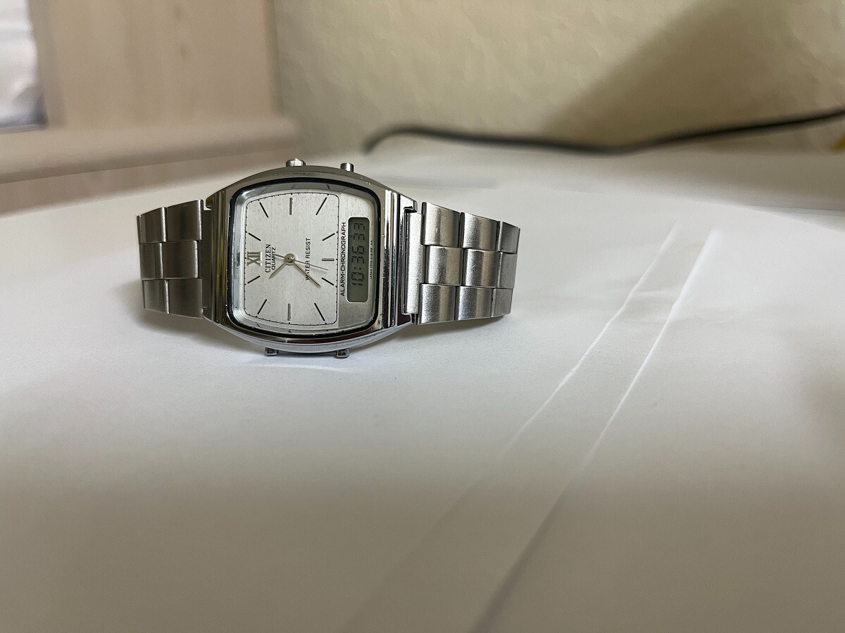 VINTAGE CITIZEN QUARTZ ANALOG DIGITAL SQUARE WATCH T010
