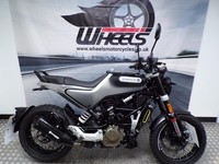 2022 HUSQVARNA SVARTPILEN 125 WITH ONLY 2284 MILES FROM NEW