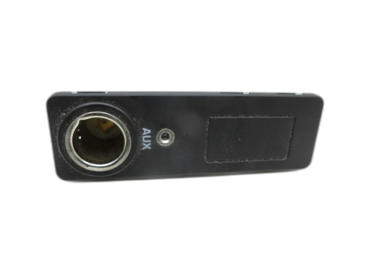 Jaguar XF X250 08-11 3,0d 202KW Steckdose und Aux Adapter Input  - Bild 1