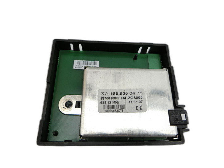 Mercedes W245 B200 05-08 Antennenverstärker Weiche Antenne Mercedes W245 B200 05-08 27.09.2007 A1698200475 50110009... Bild 1
