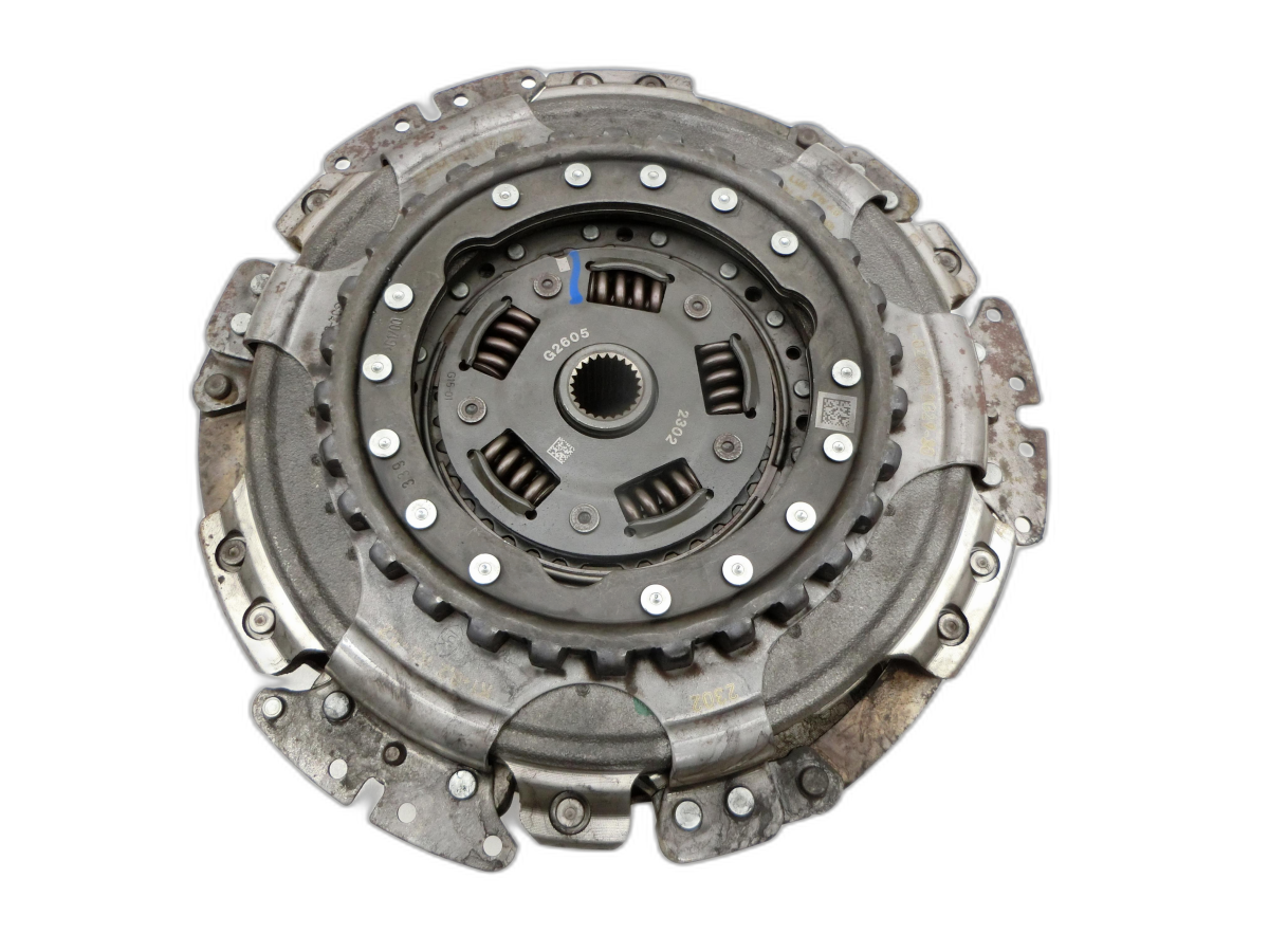 Skoda Roomster 5J 10-15 TSI 1,2 77KW Schwungscheibe Kupplungssatz Kupplung  - Bild 1