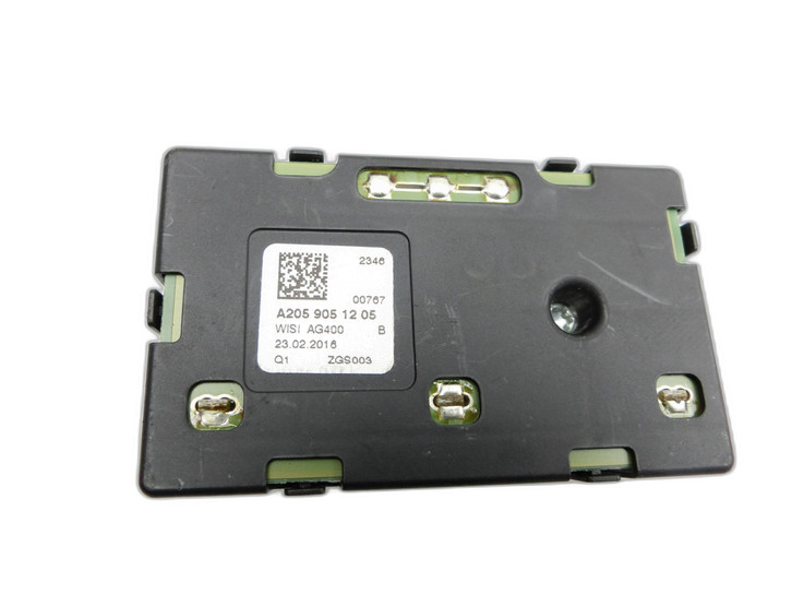 Mercedes S205 W205 14-18 Antennenverstärker Weiche Antenne WISI  - Bild 1