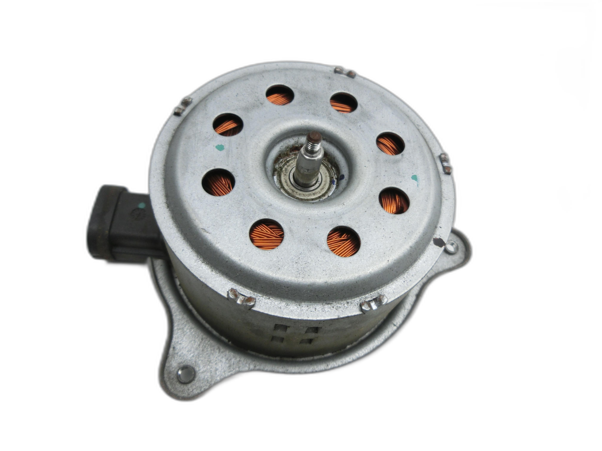 Peugeot 208 I 12-15 Stellmotor für Elektr. Kühlerlüfter  - Bild 1