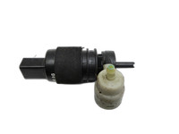 Audi Q7 4M 15-19 Waschwasserpumpe Wischwasserpumpe Waschpumpe Vorne Audi Q7 4M 15-19 19.01.2016 6R0955681 gebraucht Vorschau 1