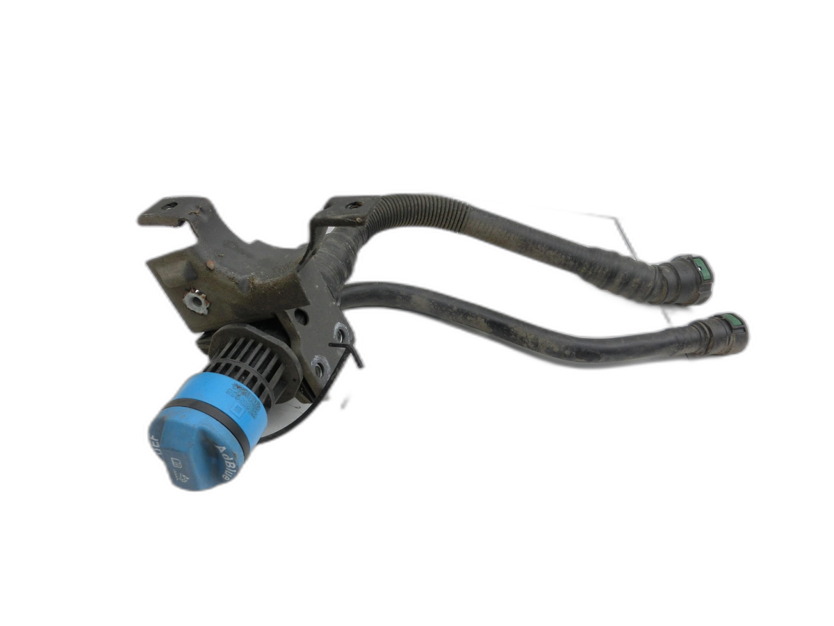 Opel Insignia B Z18 17-20 CDTi 1,6 100KW Additiv ADBlue DEF Einfüllstutzen Tankstutzen Tank  - Bild 1