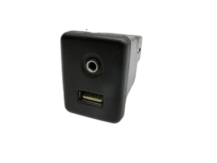 Opel Astra K 15-21 USB Buchse Anschluss  - Bild 1
