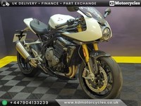 Triumph Speed Triple 1200 RR 2022 White Very Low Miles