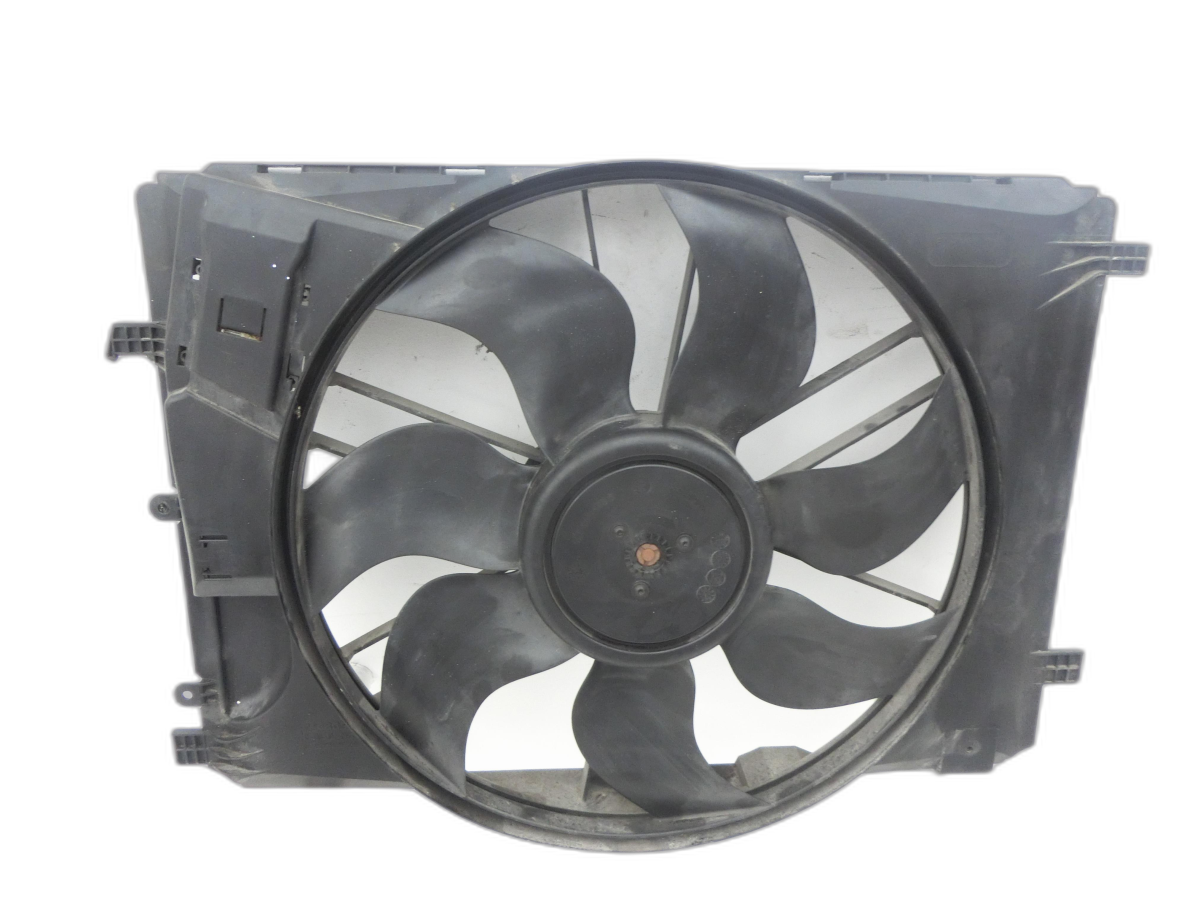 Mercedes W204 07-11 1,8 115KW Lüfter Ventilator f. Kühler  - Bild 1