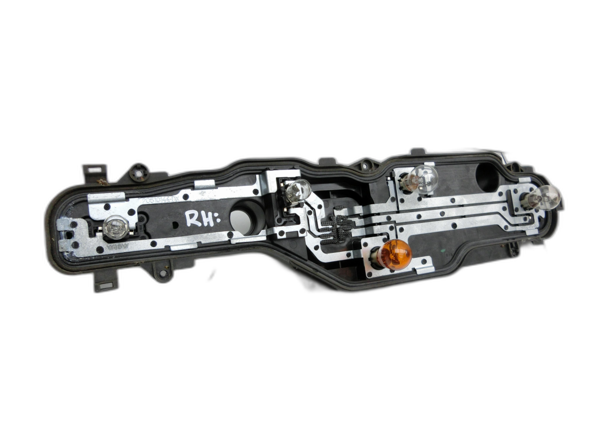 Fiat Ducato Boxer 250 14-23 JTD 2,3 96KW Lampenträger für Rückleuchte Rechts Hinten  - Bild 1