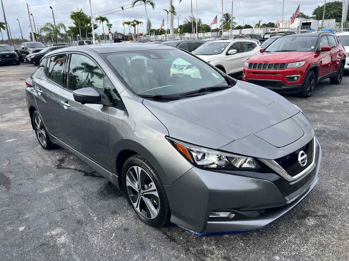 Owner 2021 Nissan LEAF, Gray with 21084 Miles available now!