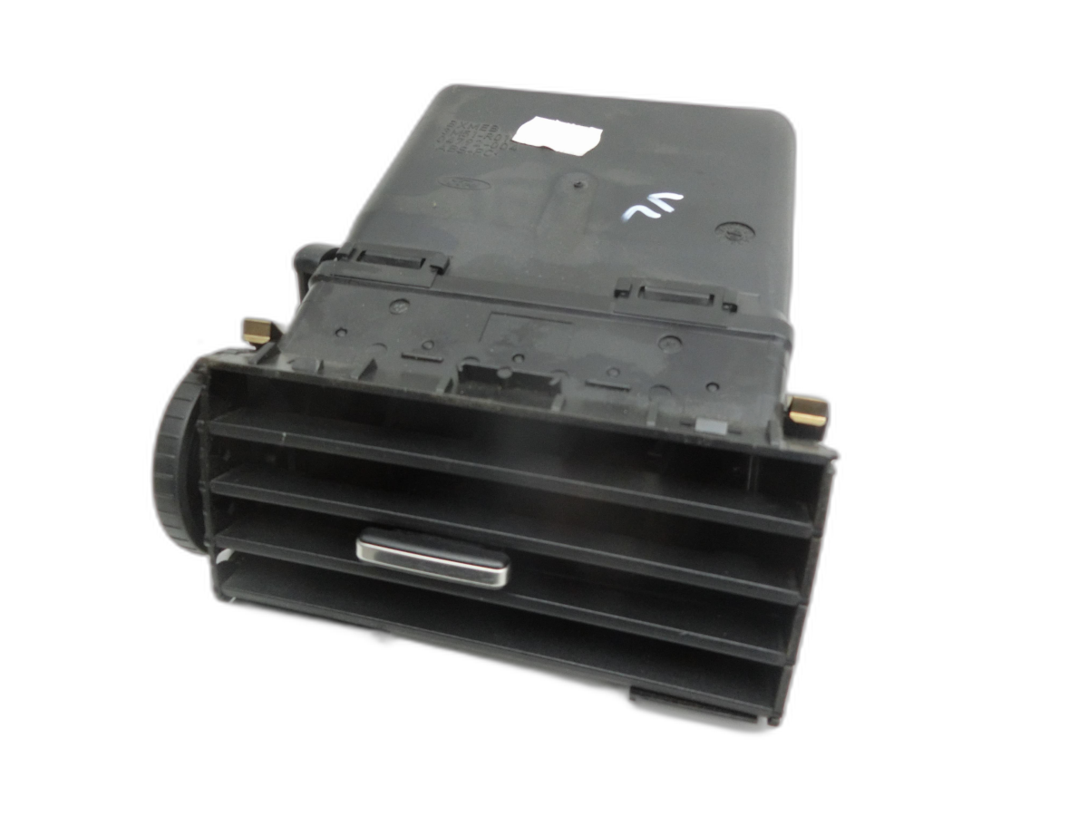 Air shower nozzle Left outside for Ford Kuga I 08-12 - Bild 1