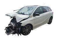 Mercedes W246 B220 11-14 Ablagefach Staufach Fach 12V 15A Steckdose Mercedes W246 B220 11-14 30.04.2013 A2466802050... Vorschau 7