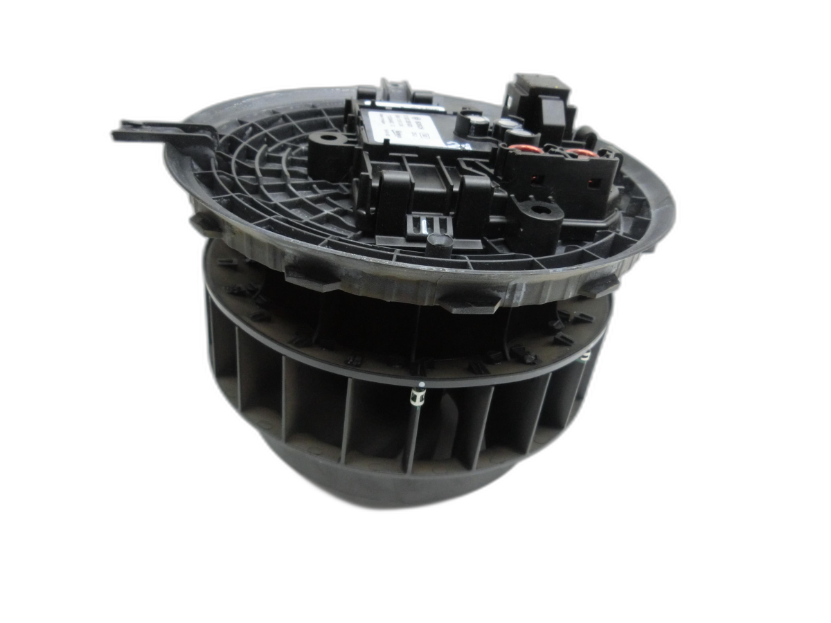 Mercedes W205 C250 14-18 Gebläsemotor Lüftermotor Heizungsgebläse  - Bild 1