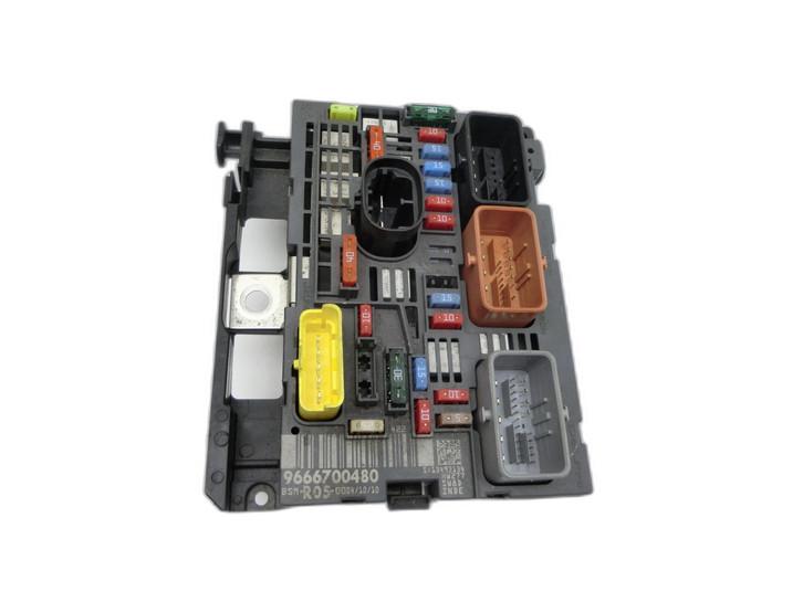 Peugeot 308 CC 07-11 Steuergerät ECU Modul BSM SG Sicherungskasten Peugeot 308 CC 07-11 26.01.2011 9666700480... Bild 1