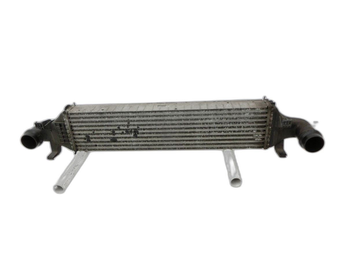 Mercedes W176 A180 12-15 CDI 1,5 80KW Ladeluftkühler Kühler  - Bild 1