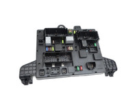 Opel Astra J GTC 11-18 Batteriestützpunkt Plus Sicherungs- Relais Opel Astra J GTC 11-18 16.11.2011 13302301... Vorschau 1