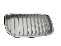 BMW 1er 116i F20 11-15 Frontgrill Kühlergrill Rechts BMW 1er 116i F20 11-15 20.10.2011 7262120 51137262120 gebraucht Vorschau 1