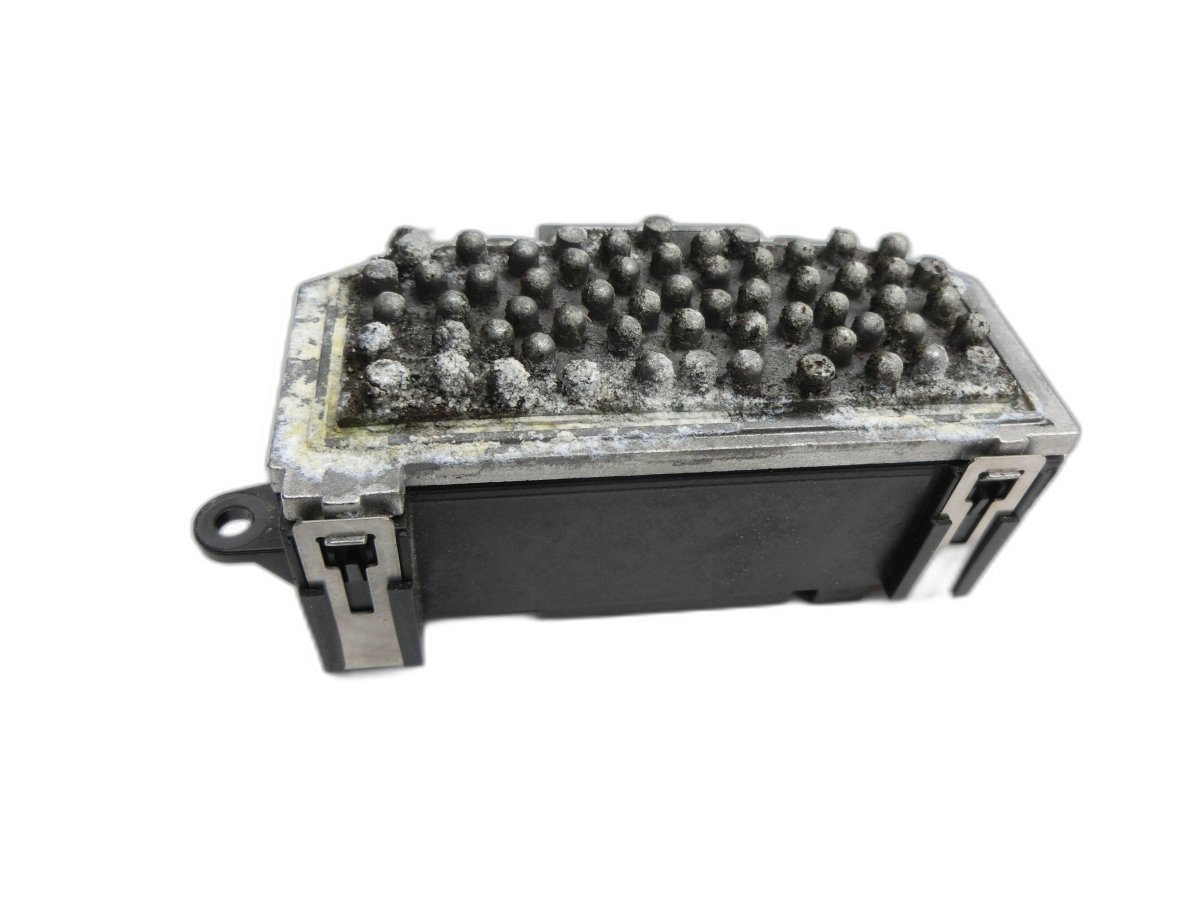 Audi A4 8K B8 07-11 Widerstand Gebläse Lüfter  - Bild 1