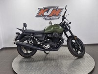 MOTO GUZZI V7 III STONE, 19 REG 4706 MILES, 750cc RETRO ROADSTER WITH BACK RE...