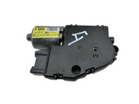 VW Sharan 7N II 10-15 Schiebedachmotor Hinten VW Sharan 7N II 10-15 19.03.2012 0390200074 8R0959591A gebraucht Vorschau 1