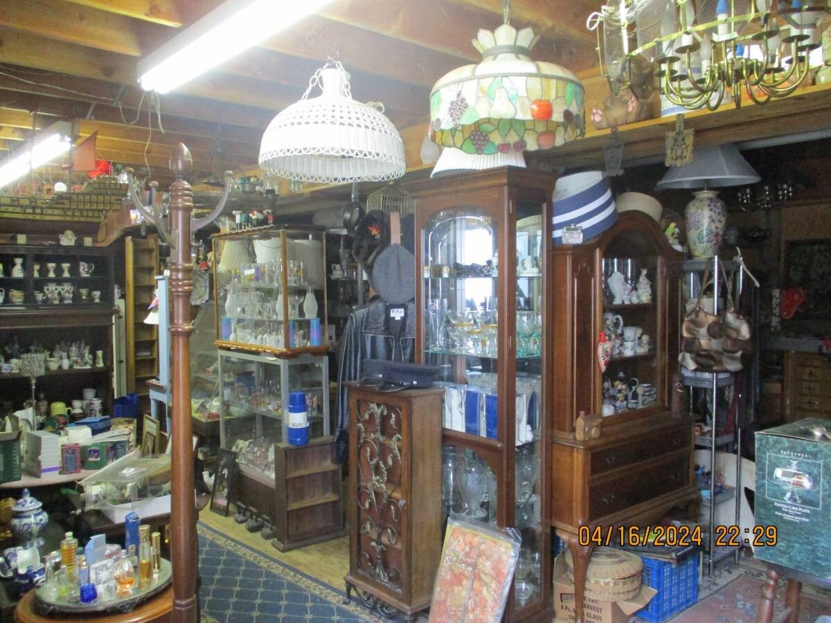 2 pounds of Estate Liquidation items - old & new- mixed bulk packages LOOK