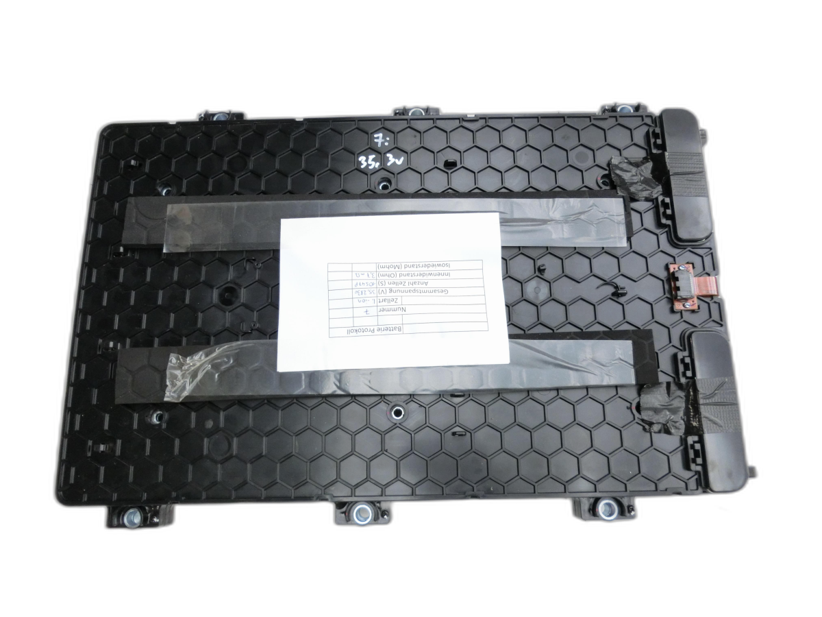 Vinfast VF8   Li-on Batterie Modul für HV Hochvoltbatterie S10 35V  - Bild 1