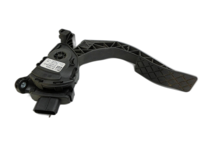 Audi A6 C7 4G 10-14 TDI 3,0 150KW Gaswertgeber Gaspedal Audi A6 C7 4G 10-14 25.10.2011 8K1723523A 6PV009505-21 gebraucht Bild 1