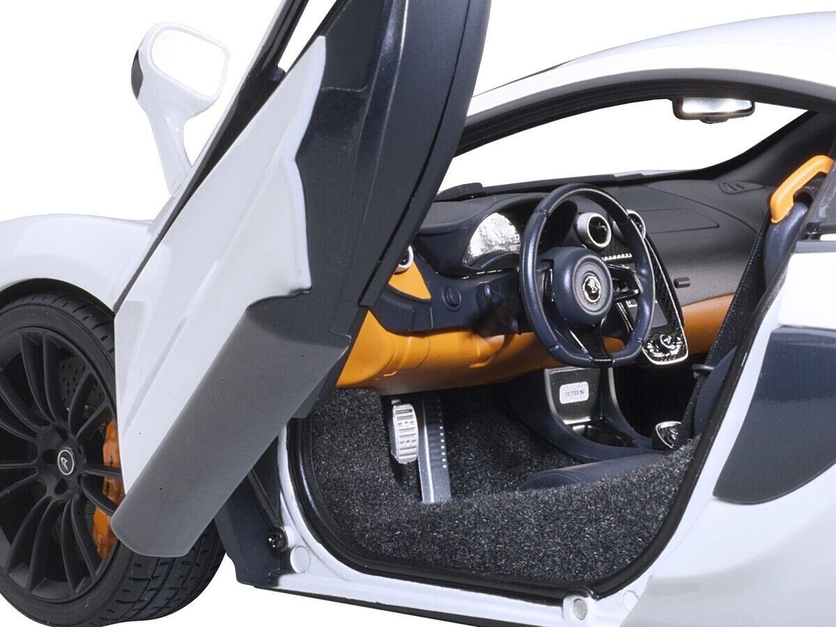 1/18 マクラーレン570 AUTOart 1/18 マクラーレン 570S （グリーン) 76042 | AUTOart