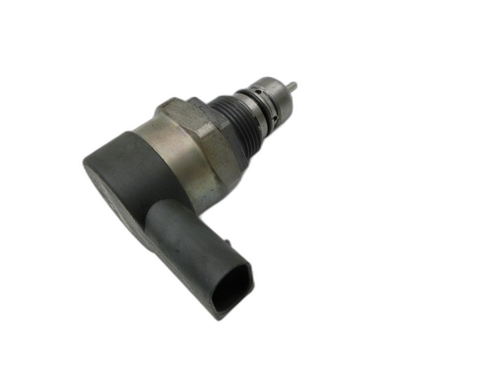 BMW E91 318D LCi 08-13 2,0D 105KW Railsensor Drucksensor Raildruckregelventil  - Bild 1