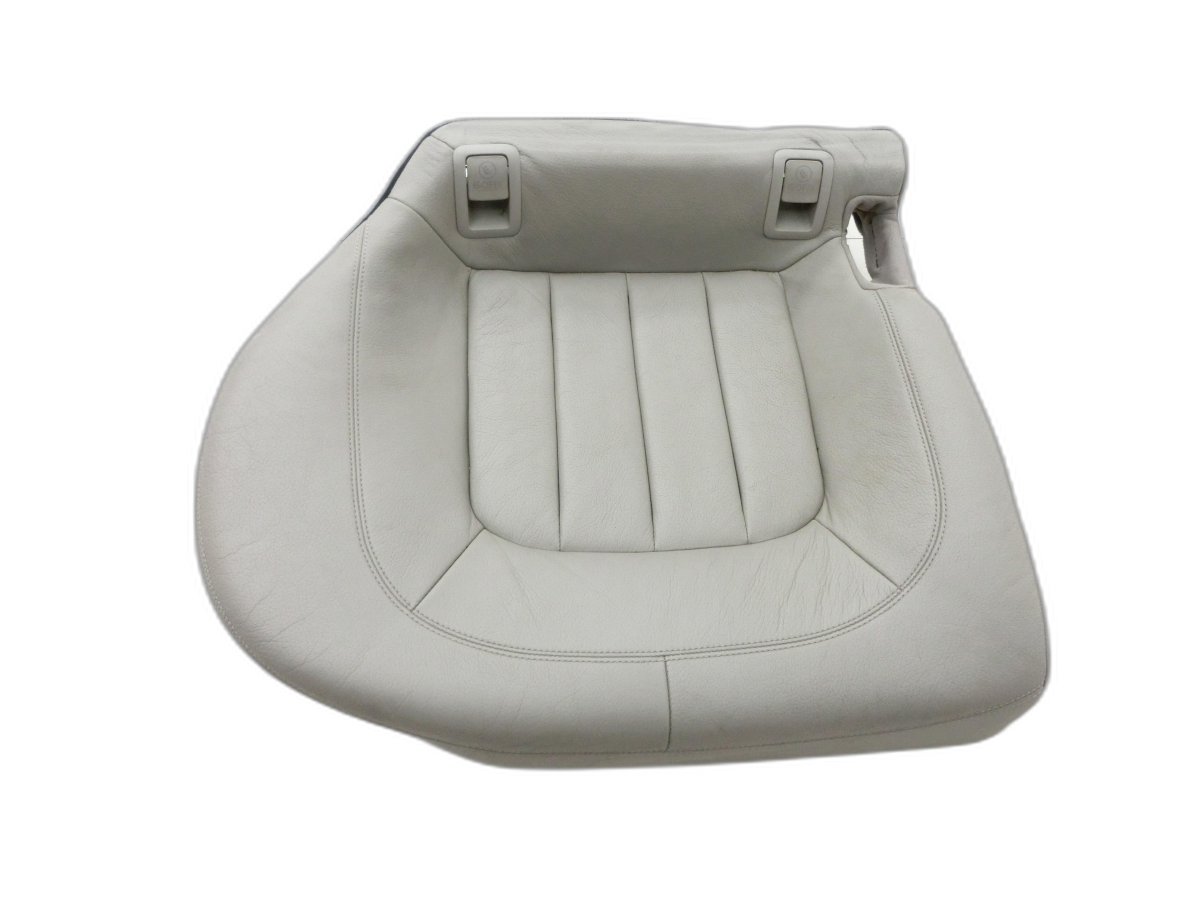 Mercedes C218 CLS 350 11-14 Coupe Sitzbezug Sitzpolster Rechts für Rücksitzbank Hinten Leder Alpacagrau  - Bild 1