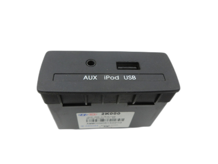 Kia Soul I AM 08-11 USB AUX Buchse Anschluss  - Bild 1