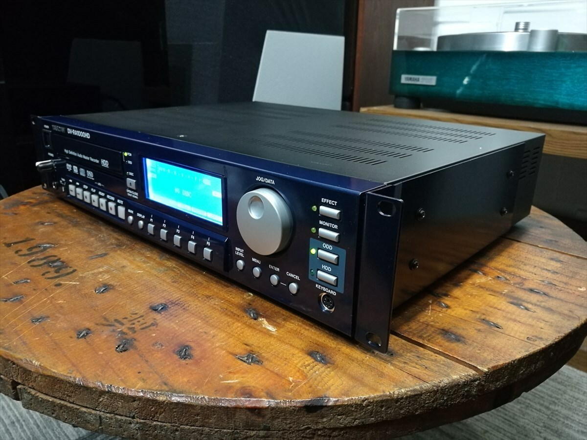 TASCAM タスカム DV-RA1000 オーディオマスターレコーダー DV-RA1000HD | オーディオマスターレコーダー | TASCAM (日本)