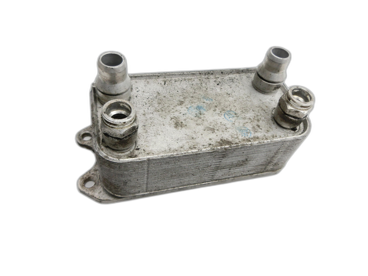 Mercedes S204 W204 C220 11-15  2,2 125KW Ölkühler Wärmetauscher  - Bild 1